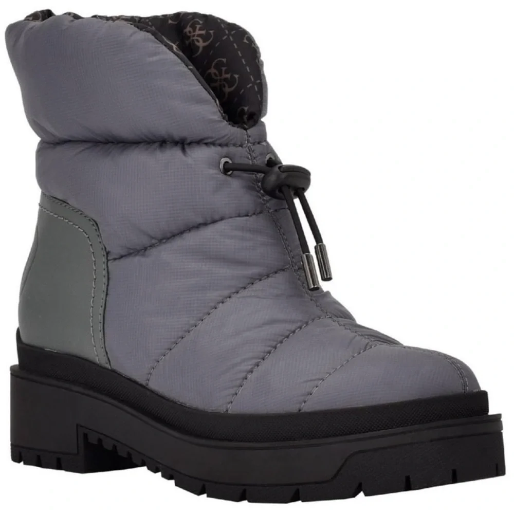 GUESS Leeda 2 Gray Cold Weather Booties Sz 8 Dark Gray Puffer Style Toggle Women